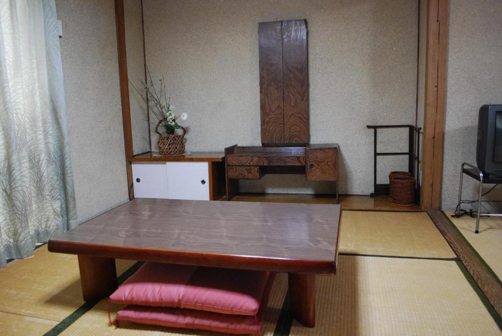 Chizuru Ryokan Hiroshima Room photo