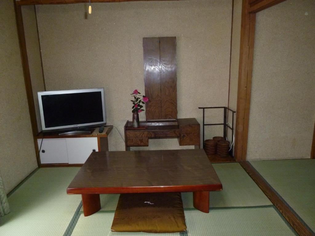 Chizuru Ryokan Hiroshima Exterior photo